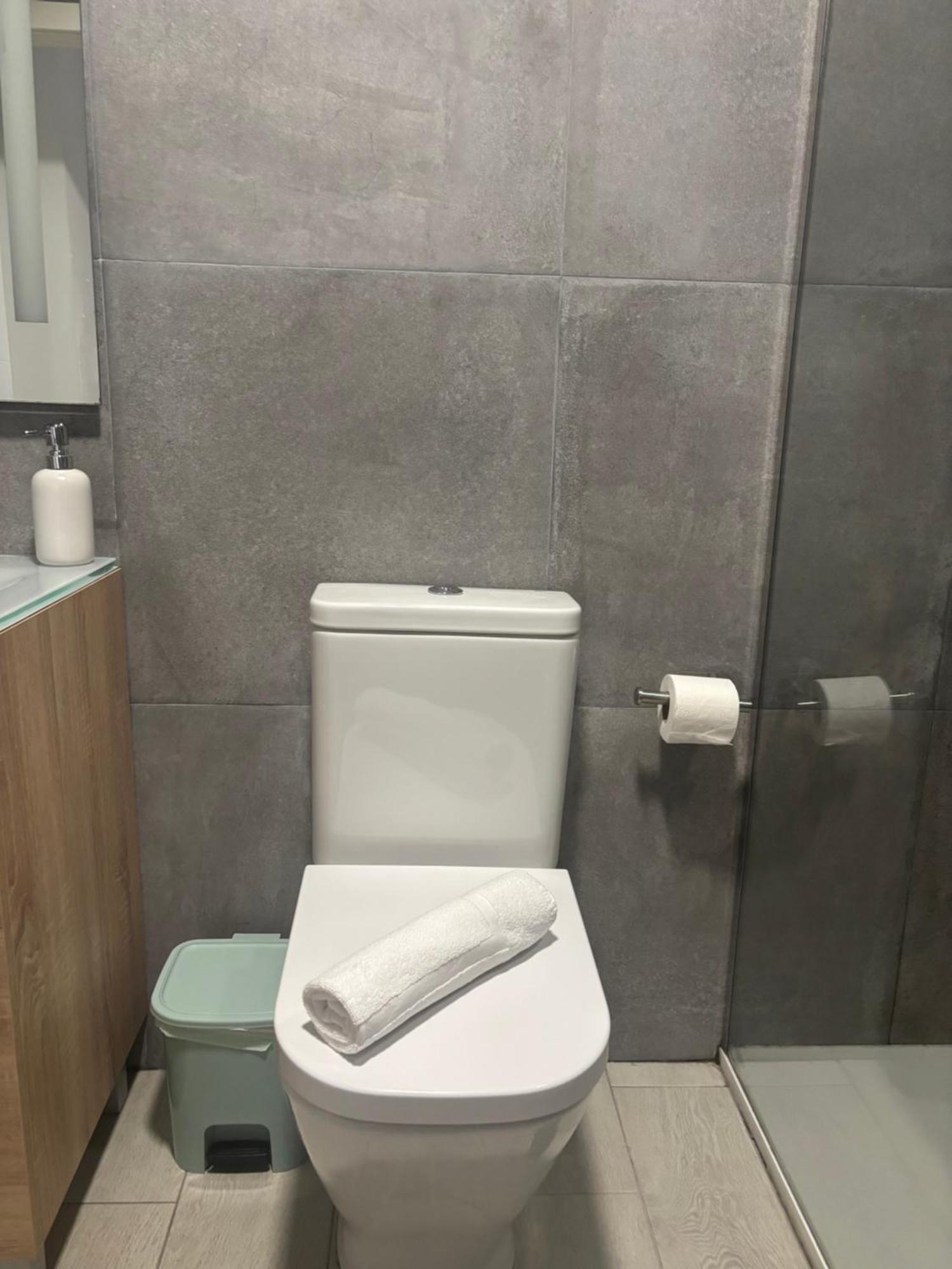 Hermoso Piso A 3 Min De La Estacion De Bus Y Tren Ave Malaga Bagian luar foto